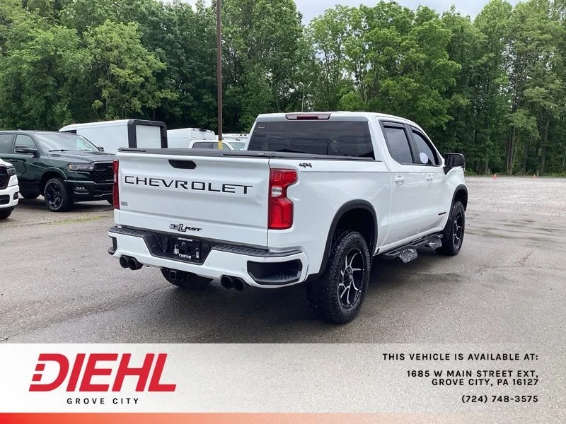Used 2022 White Chevrolet RST image 7