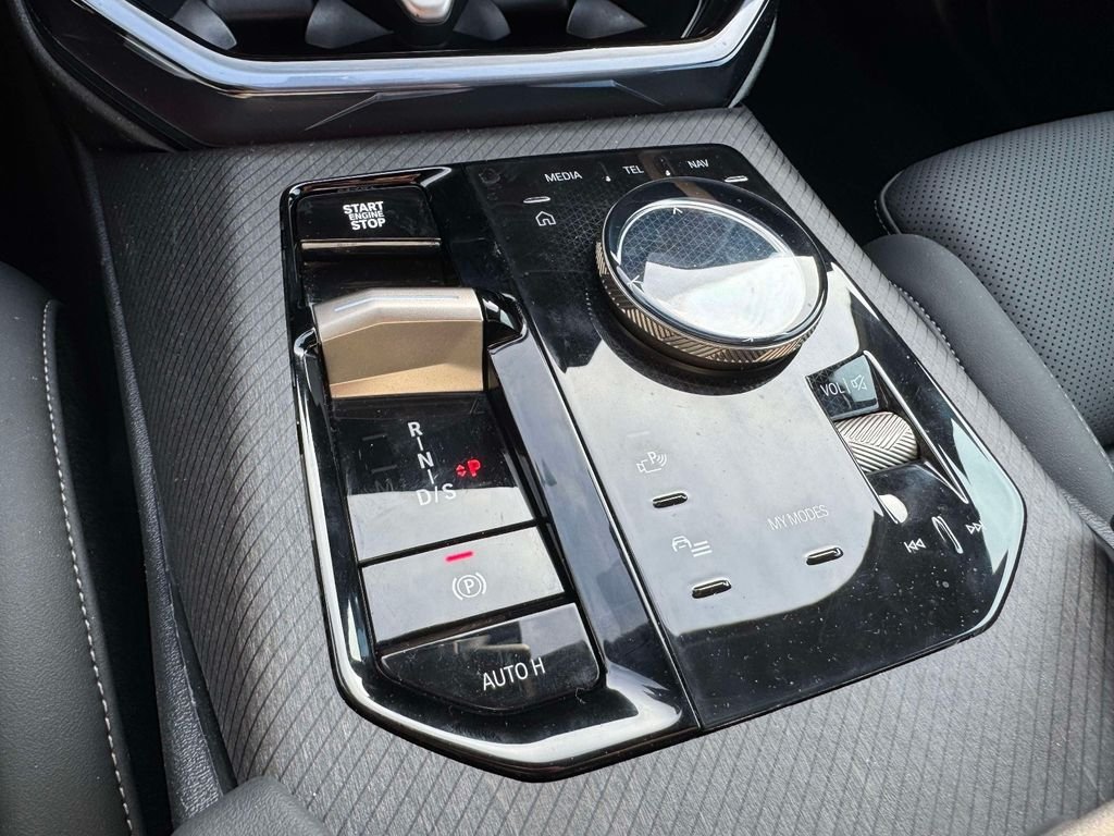 2025 BMW X3 30 - Photo 15
