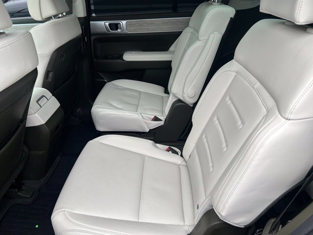Used 2025 Black Hyundai Calligraphy image 7