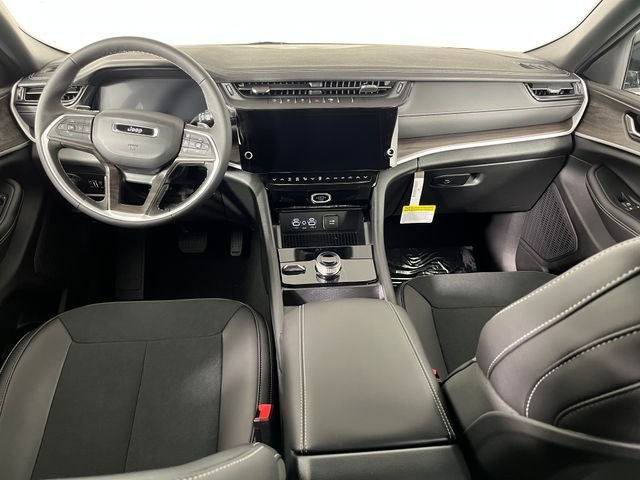 New 2026 Bright White Clear-Coat Exterior Paint Jeep Altitude image 8