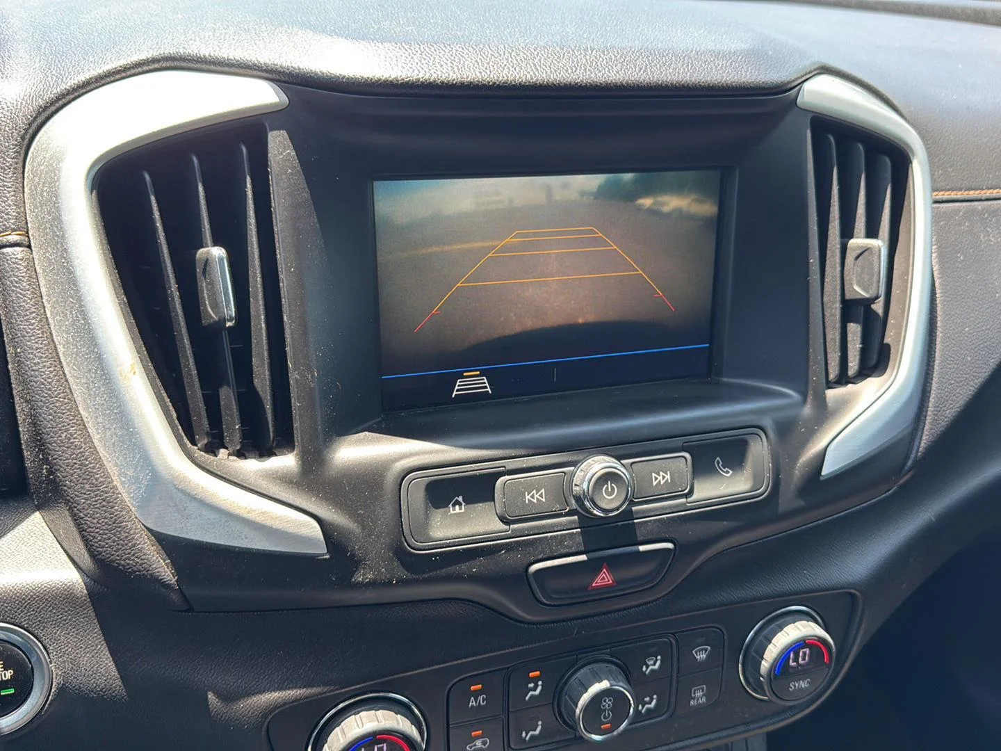 Used 2018 Red Quartz Tintcoat GMC SLE image 5