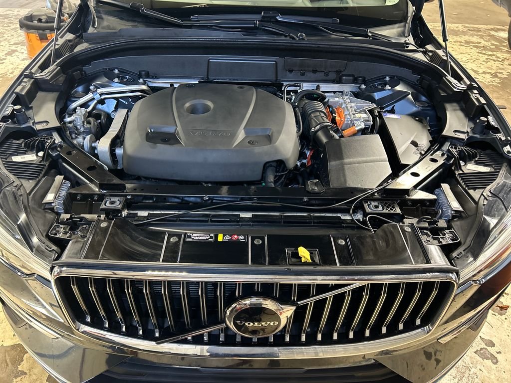 Certified Used 2022 Blue Volvo T8 Inscription Expression image 10