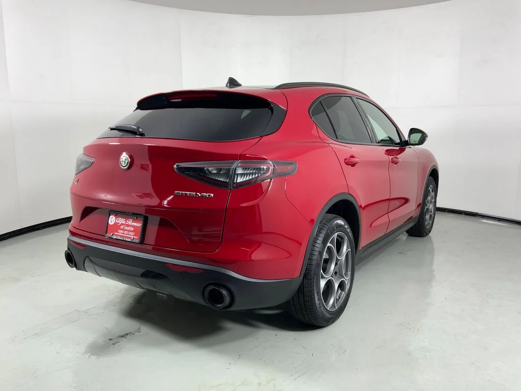 New 2025 Alfa Rosso (Red) Exterior Paint Alfa Romeo Ti image 2