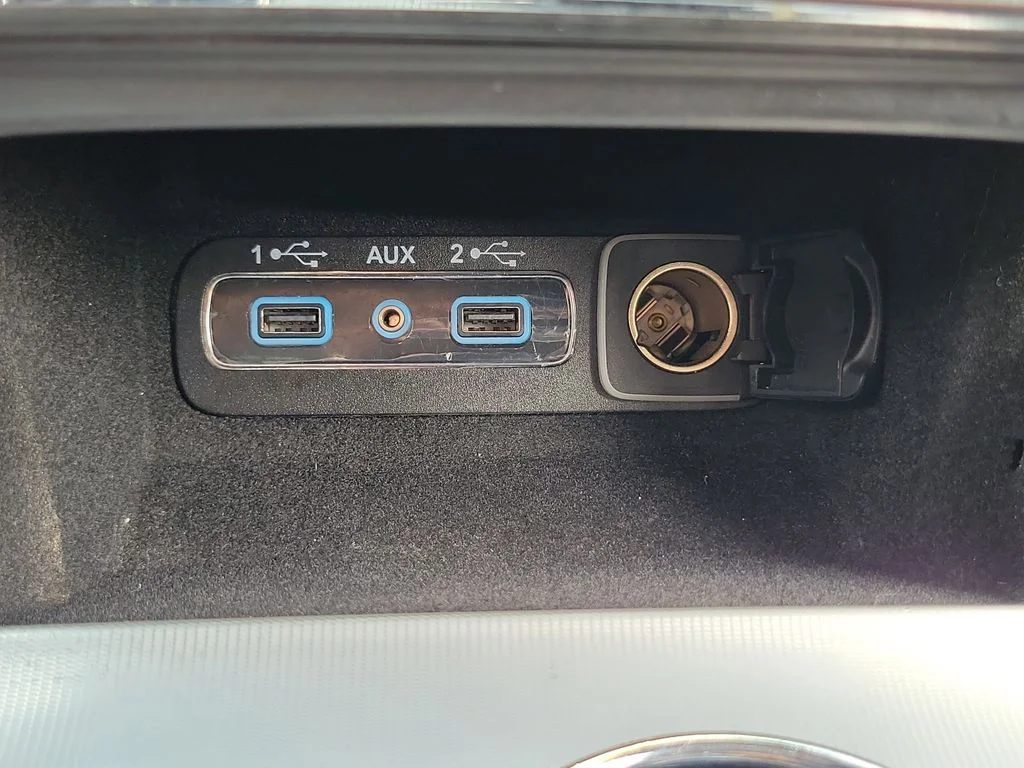 Used 2020 Crystal Metallic Jeep SRT image 13