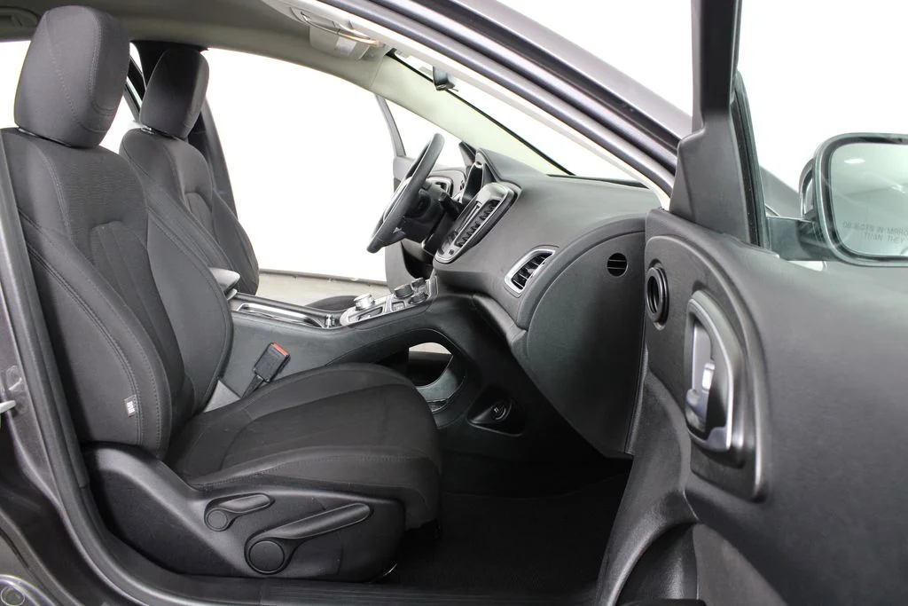 Used 2016 Gray Chrysler Limited image 16