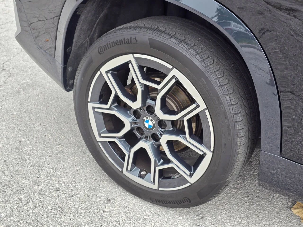 Used 2024 Jet Black BMW xDrive28i image 7