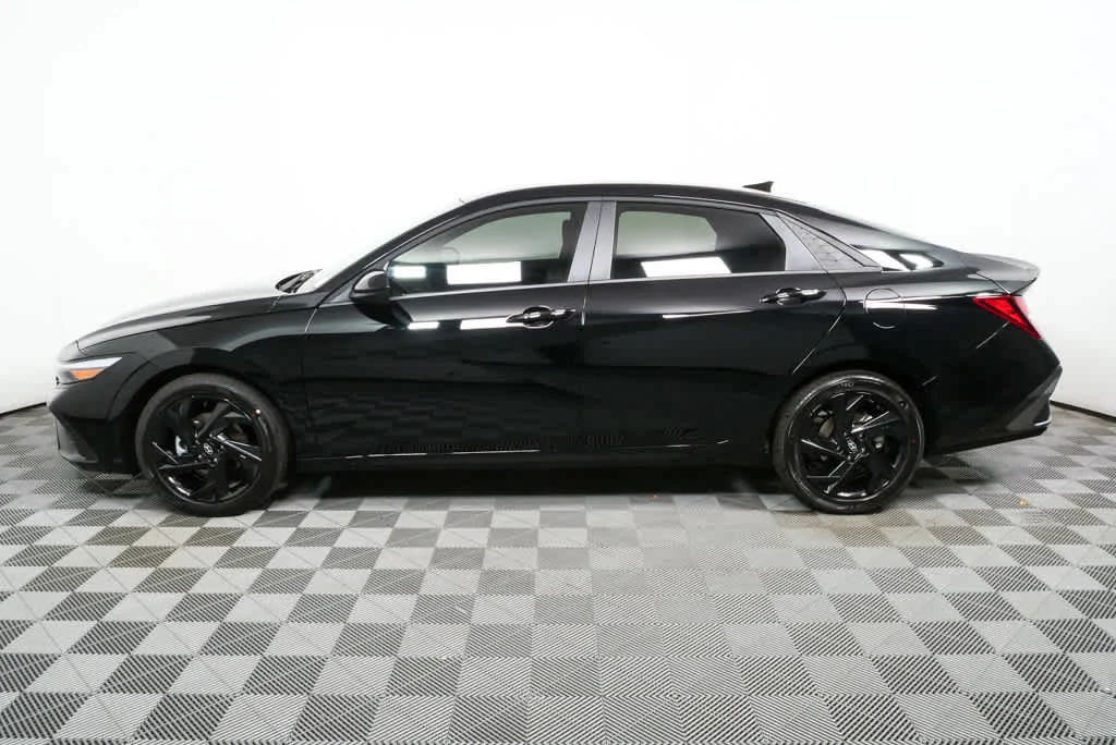 New 2026 Abyss Black Hyundai SEL Sport image 8