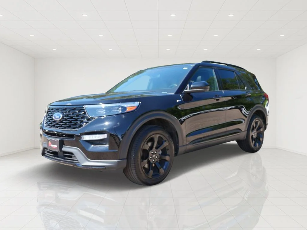 Certified Used 2023  Ford ST-Line image 2
