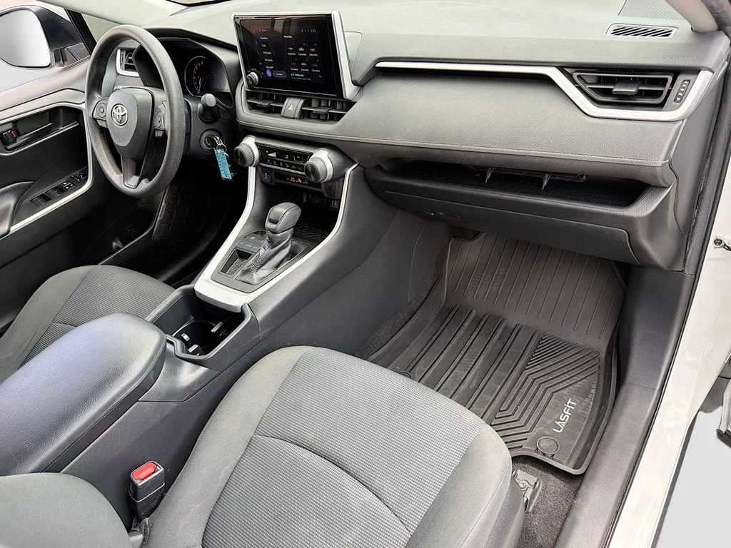 Used 2023 Ice Toyota LE image 22