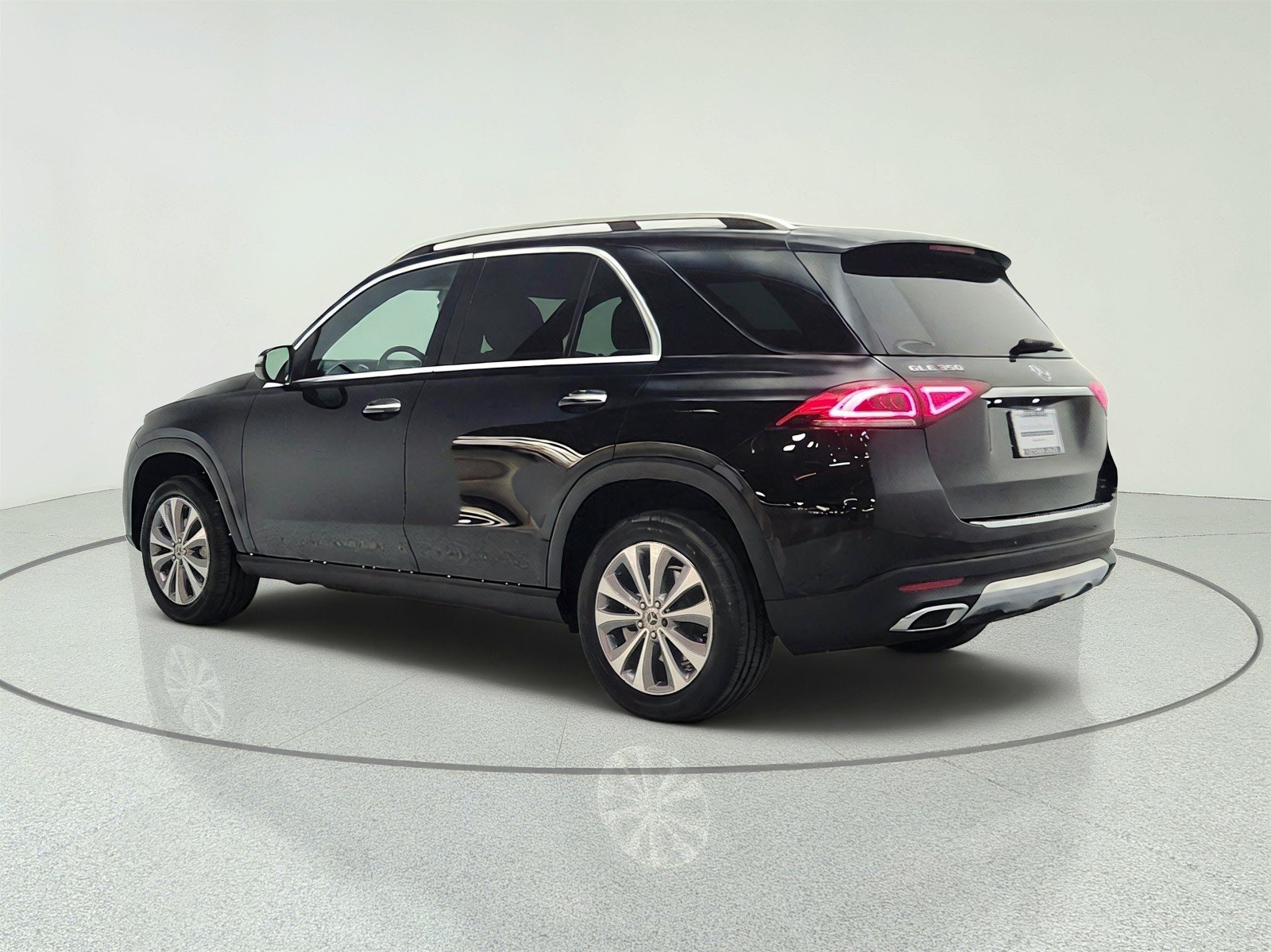 Certified Used 2022 Black Mercedes-Benz GLE 350 SUV image 7