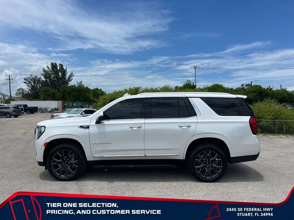 Used 2024 White Frost Tricoat GMC SLT image 4