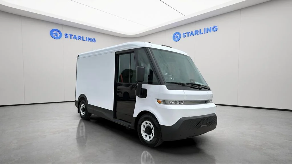 Used 2024 Oyster White BrightDrop EJY image 13