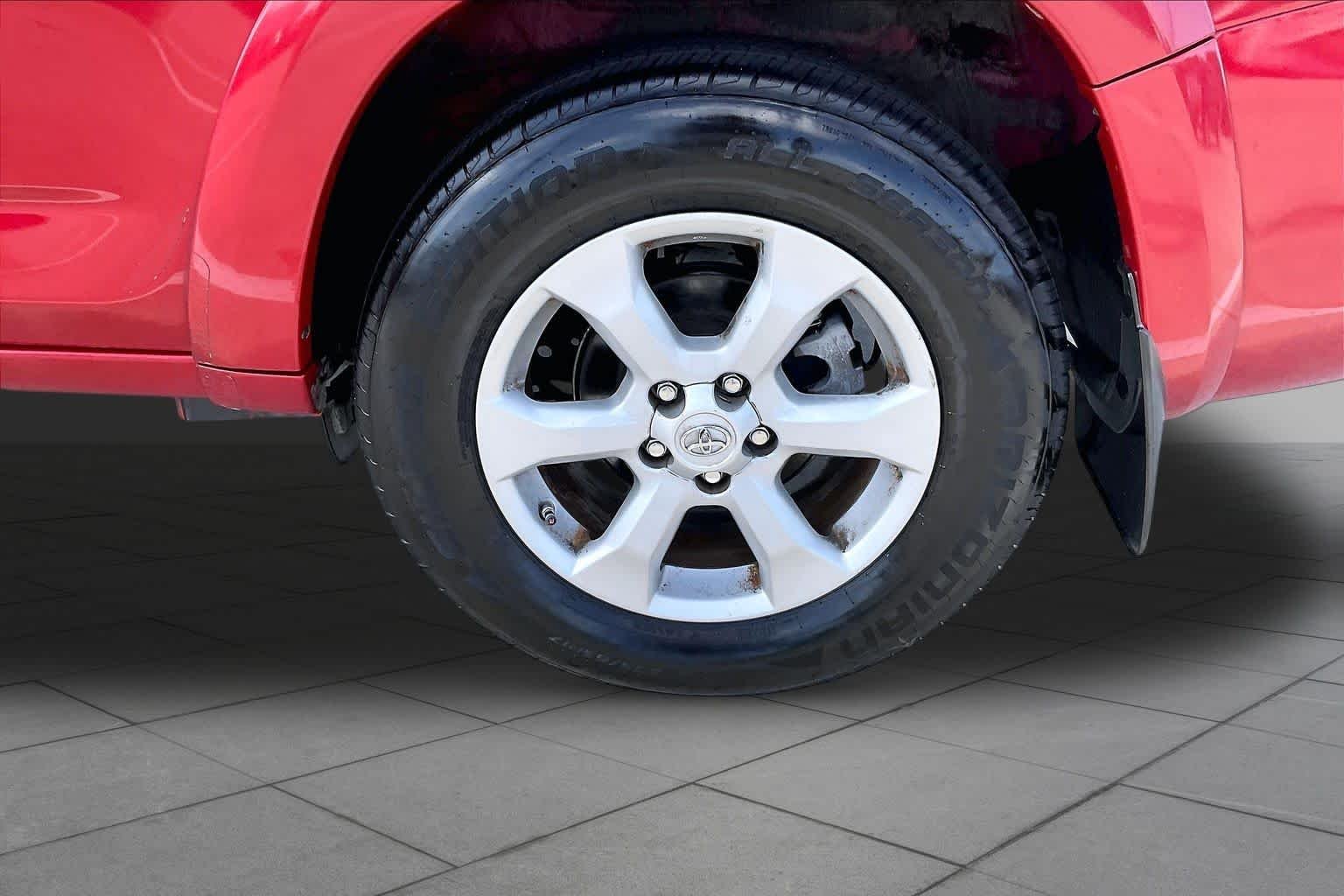 Used 2011 Barcelona Red Metallic Toyota Ltd image 9