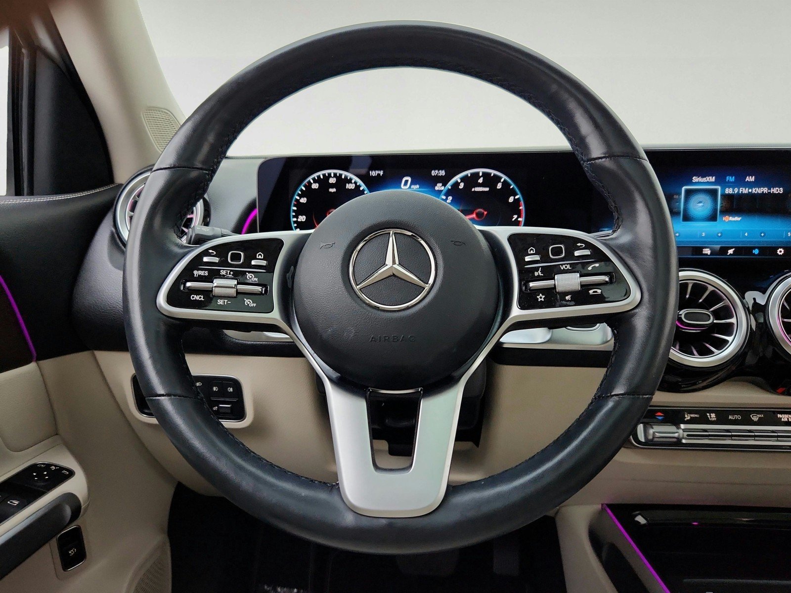 Used 2023 Polar White Mercedes-Benz GLB 250 image 31
