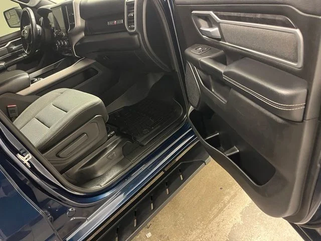 Used 2022 Blue Ram Big Horn/Lone Star image 21