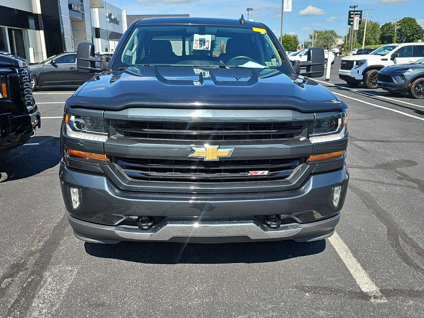Used 2017 Graphite Metallic Chevrolet LT image 5