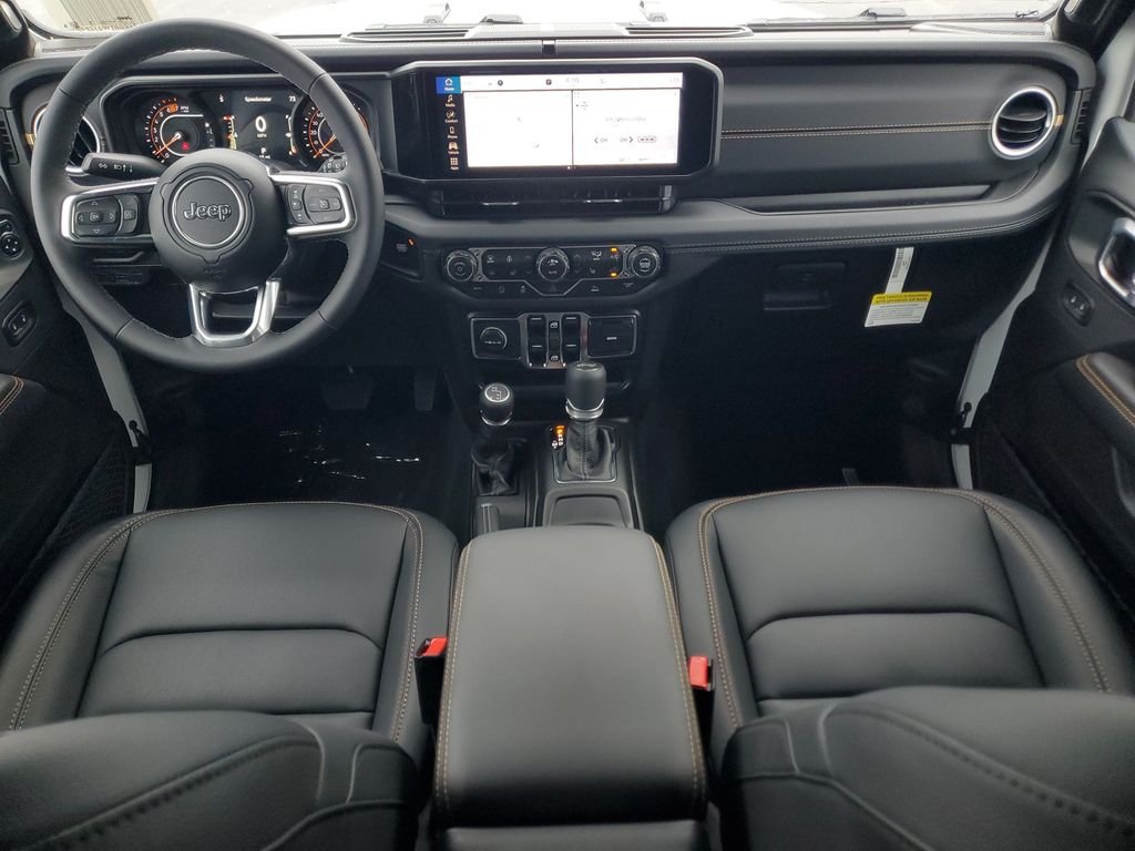 New 2026 Bright White Clear-Coat Exterior Paint Jeep Sahara image 14