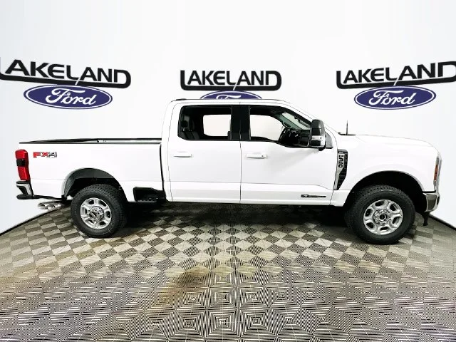 New 2026 White Ford XLT image 2