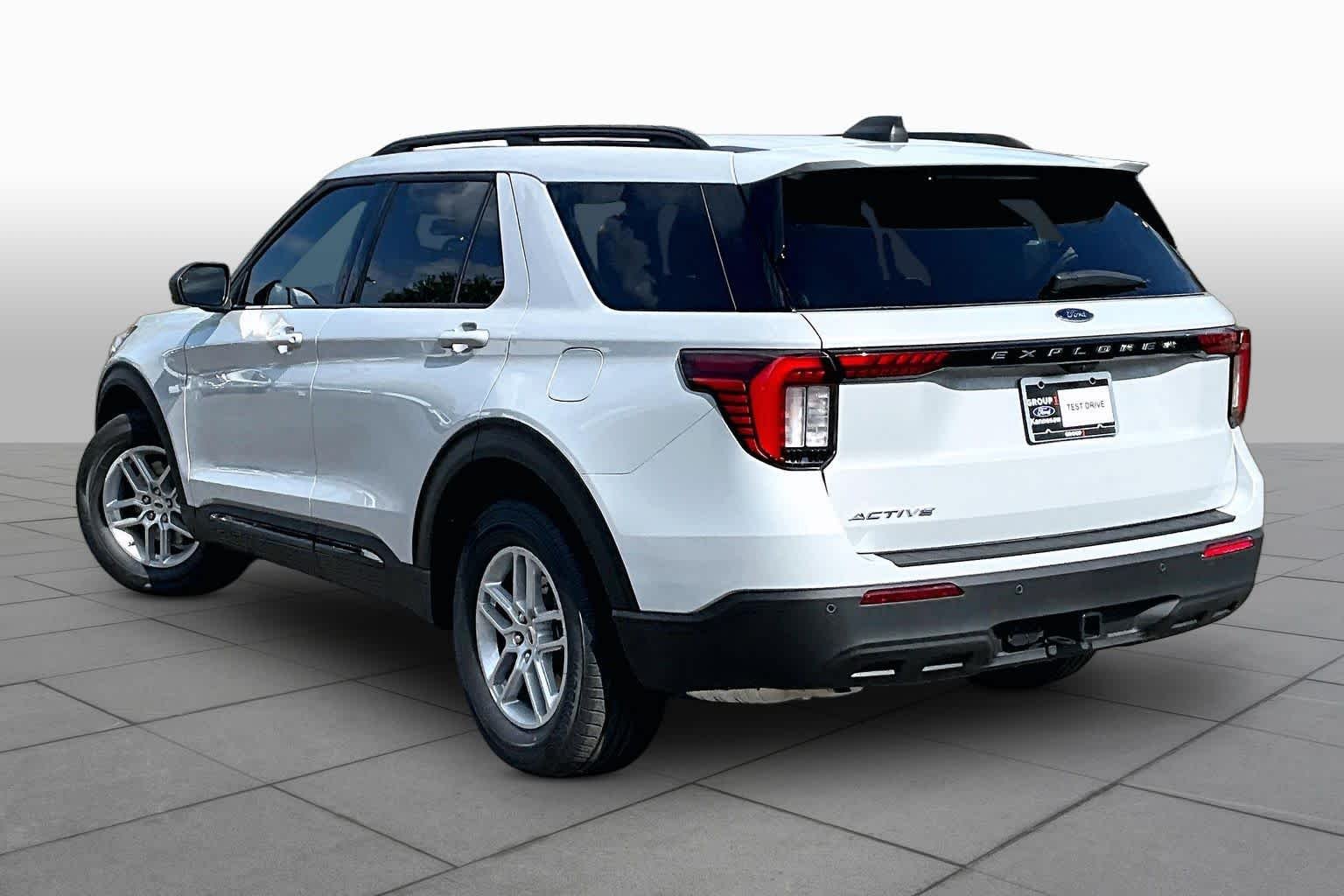 New 2026 Space White Metallic Ford Active image 11