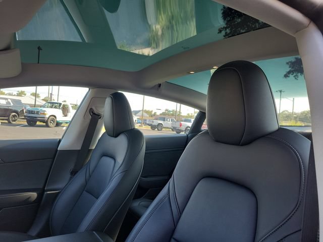 Used 2023 White Tesla 4DR RWD image 7
