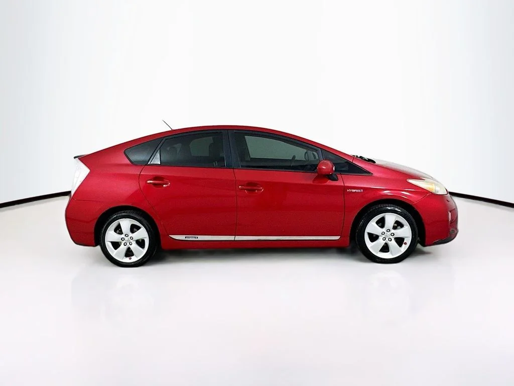 Used 2014 Red Toyota Five image 8