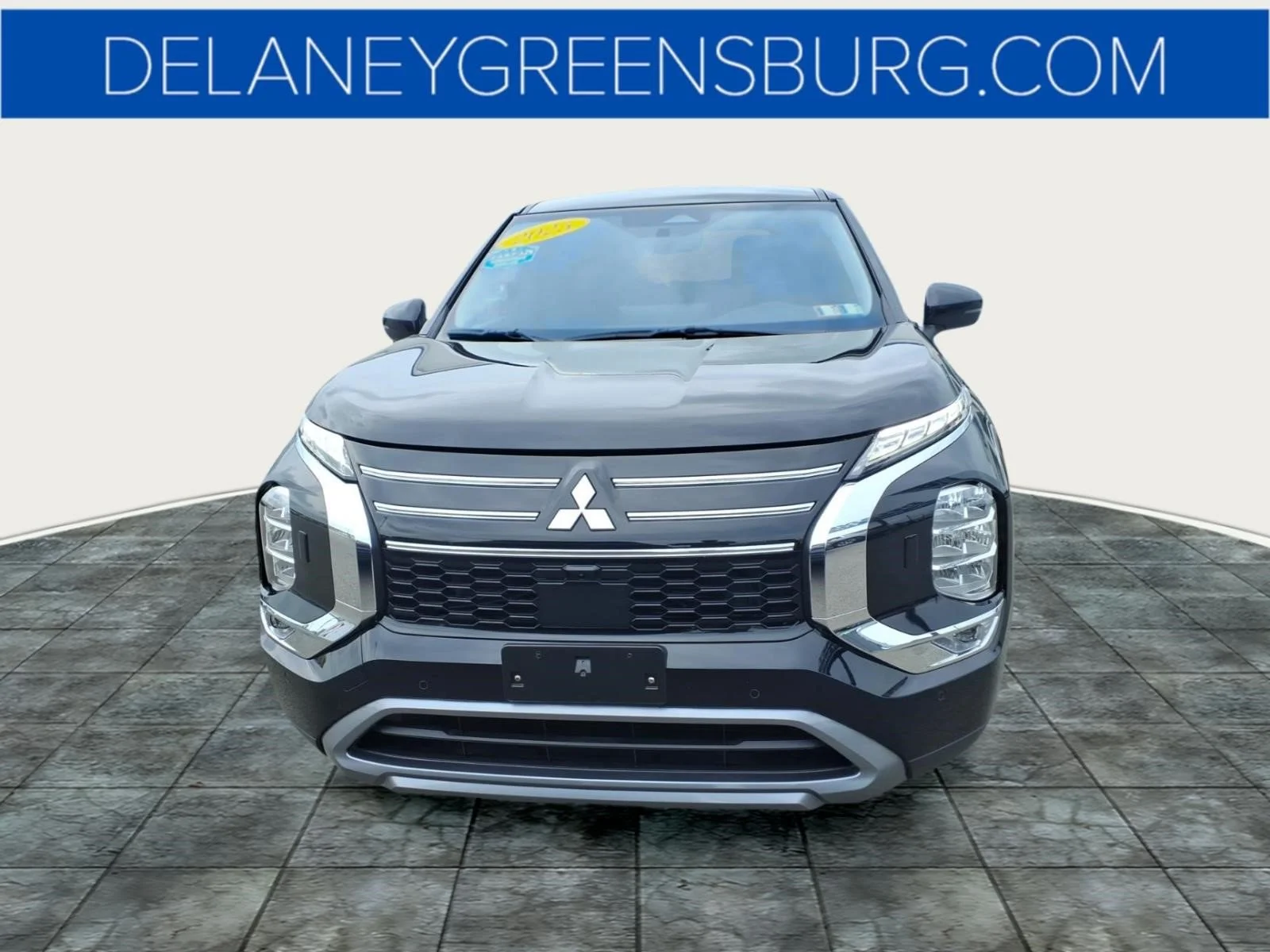Used 2025 Blue Mitsubishi SE image 8