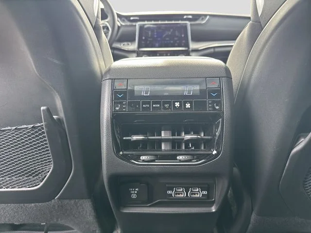 Used 2023 Gray Jeep Overland 4xe image 11