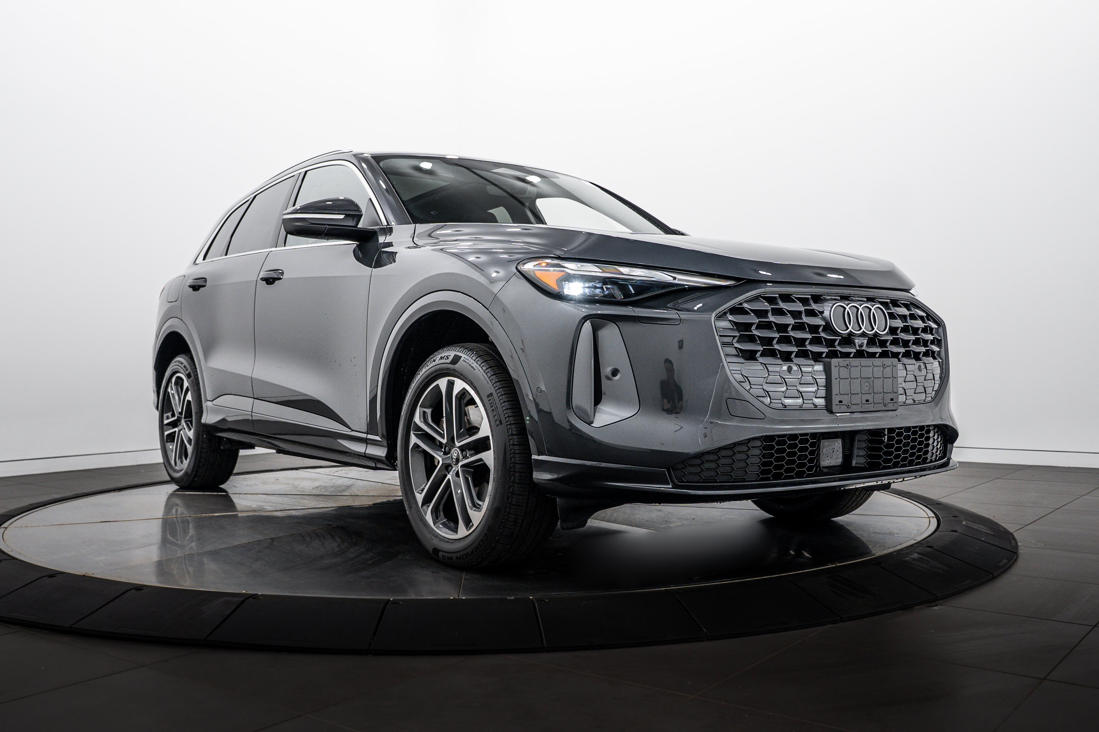 2025 Audi Q5 40 Premium's photo