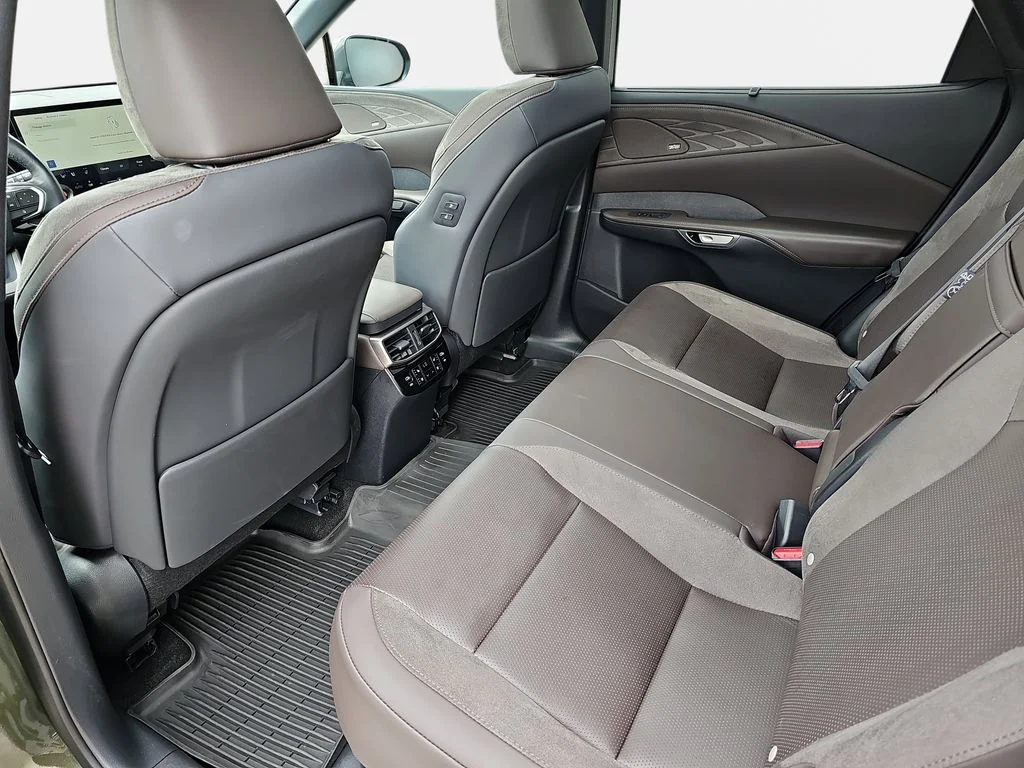 Used 2025 Green Lexus 450h+ Luxury image 13