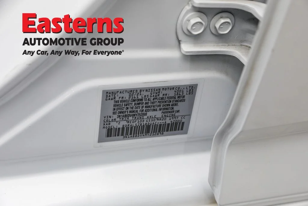 Used 2021 White Nissan SR image 34