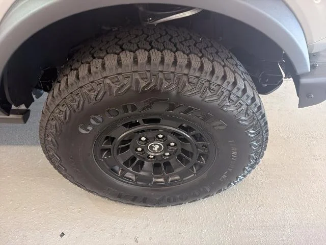 New 2026 Avalanche Gray Ford Badlands® image 24