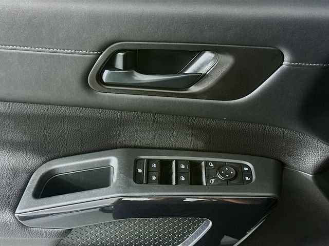 Used 2025 Gray Nissan S image 18