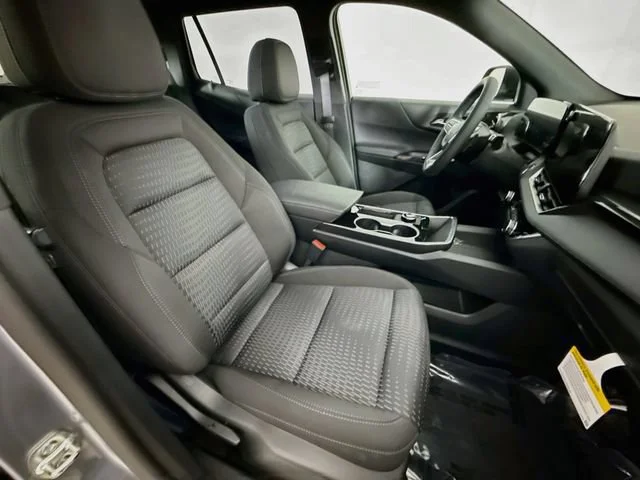 New 2027 Sterling Gray Metallic Chevrolet LT image 28
