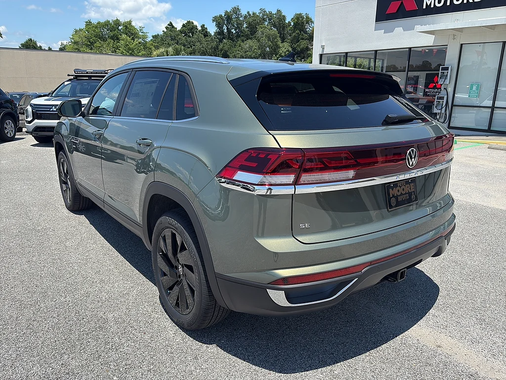 New 2026 Avocado Green Pearl Volkswagen 2.0T SE w/Technology FWD image 6