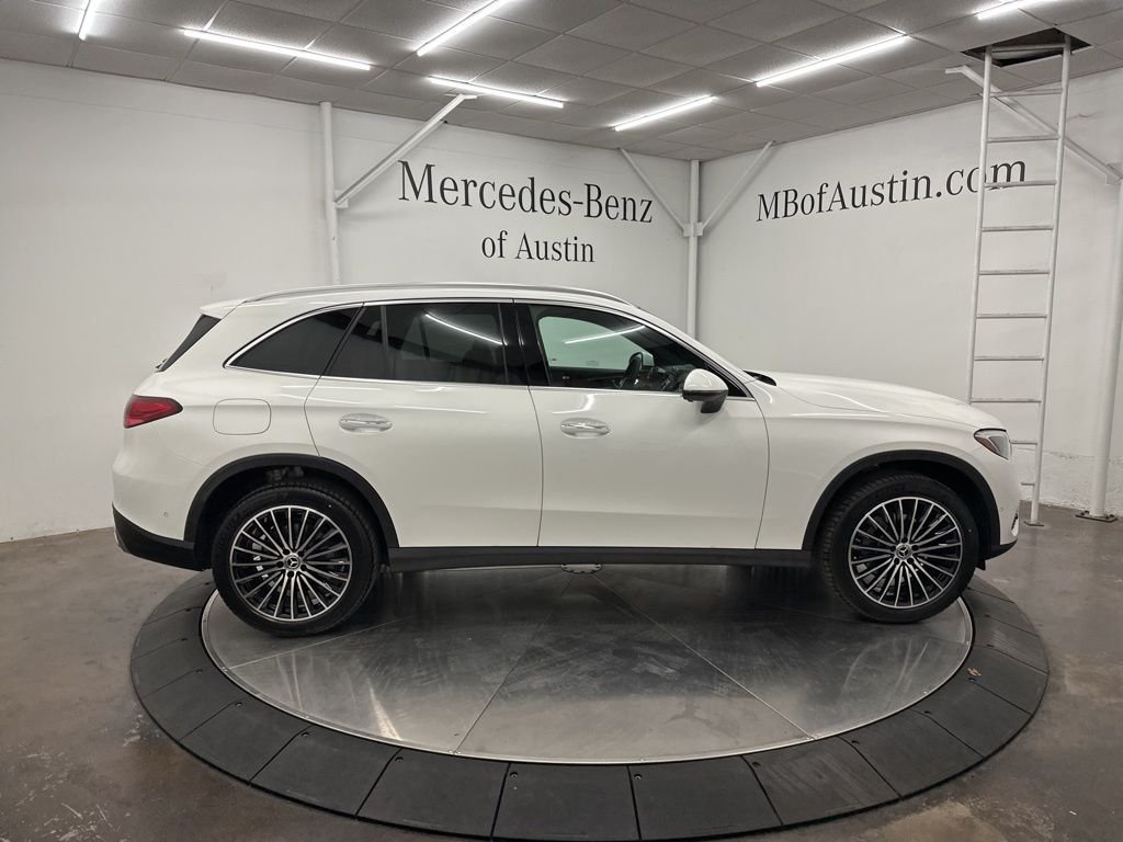 Used 2026 White Mercedes-Benz GLC 300 image 8