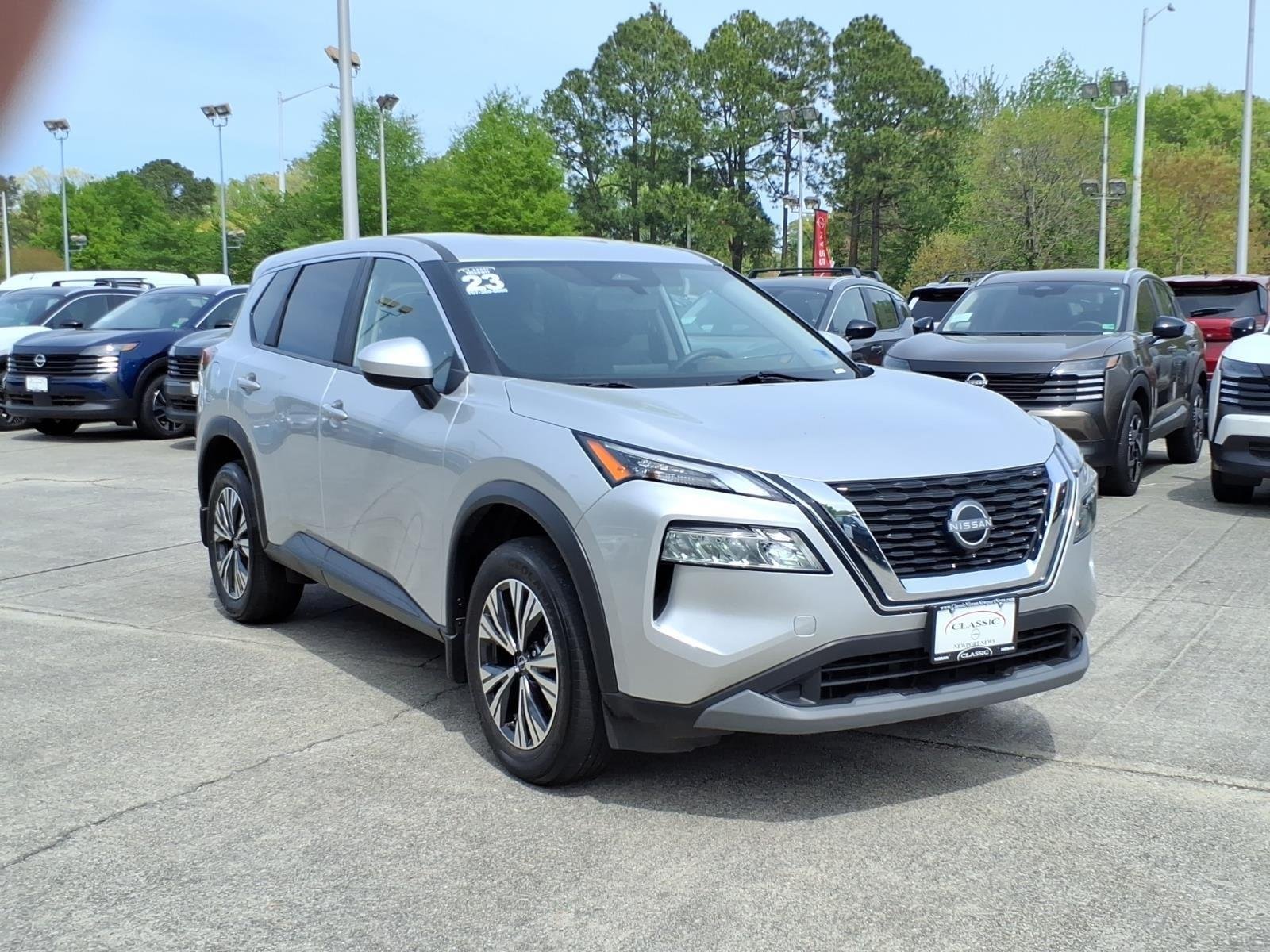 Used 2023 Brilliant Silver Metallic Nissan SV image 5