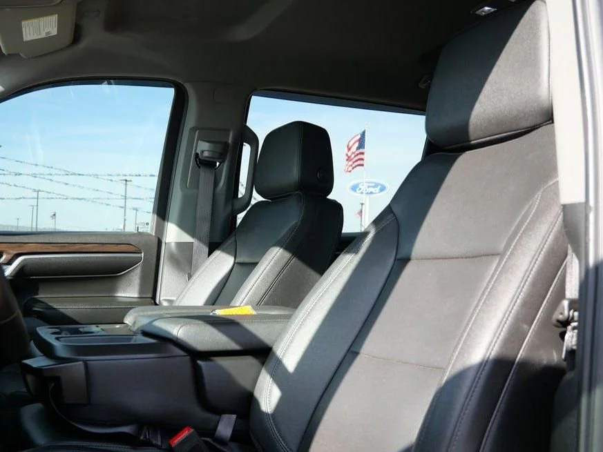 Used 2023 Sterling Metallic GMC SLT image 20