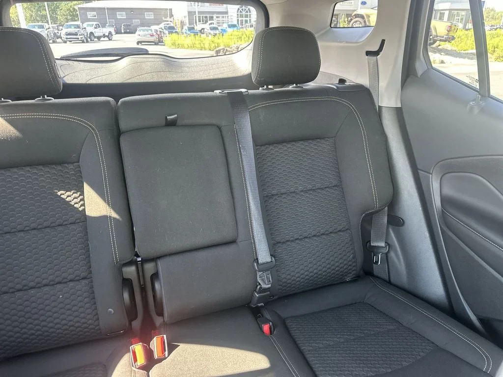 Used 2020 Gray GMC SLE image 14