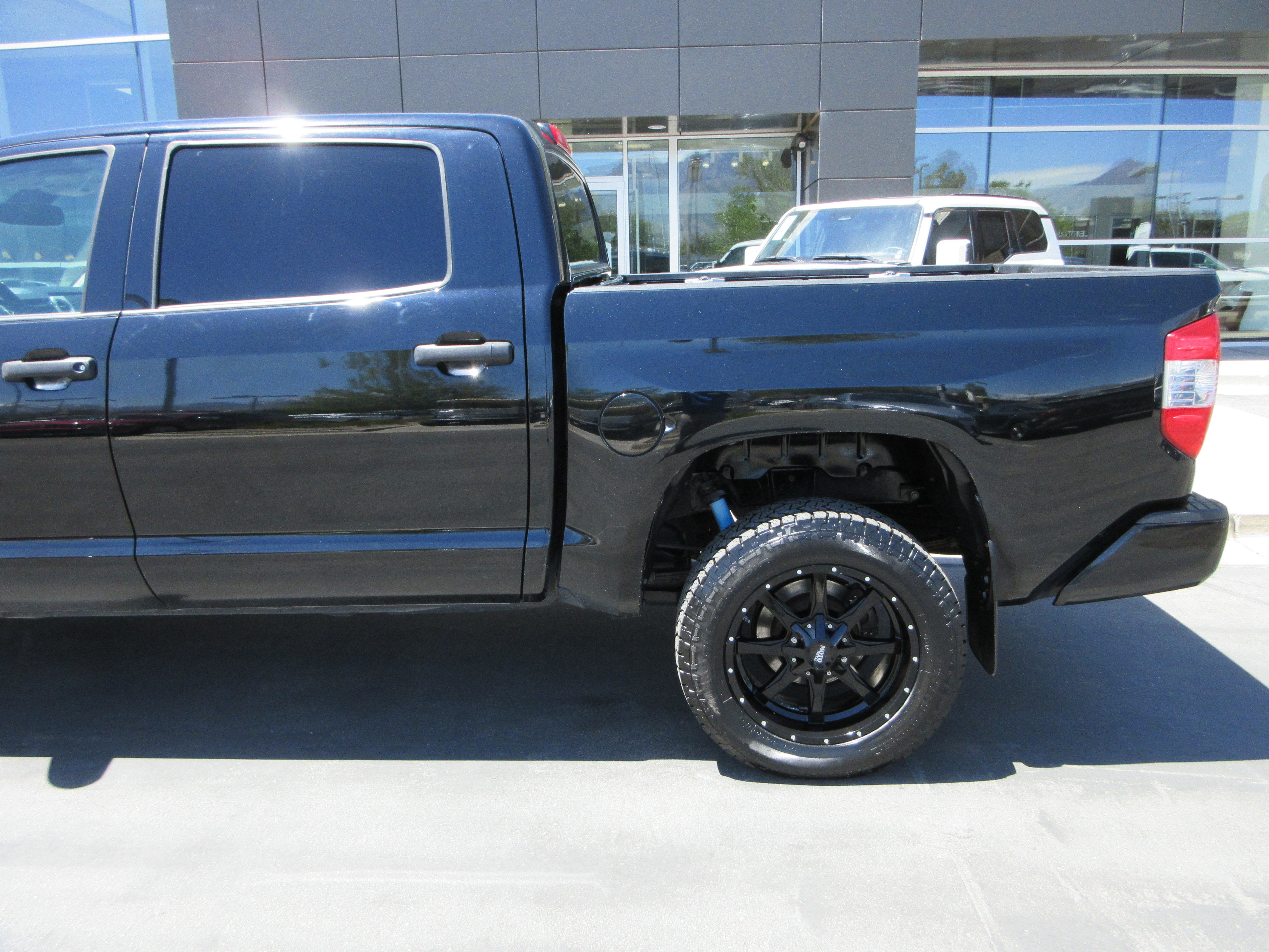 Used 2019 Midnight Black Metallic Toyota SR5 image 4