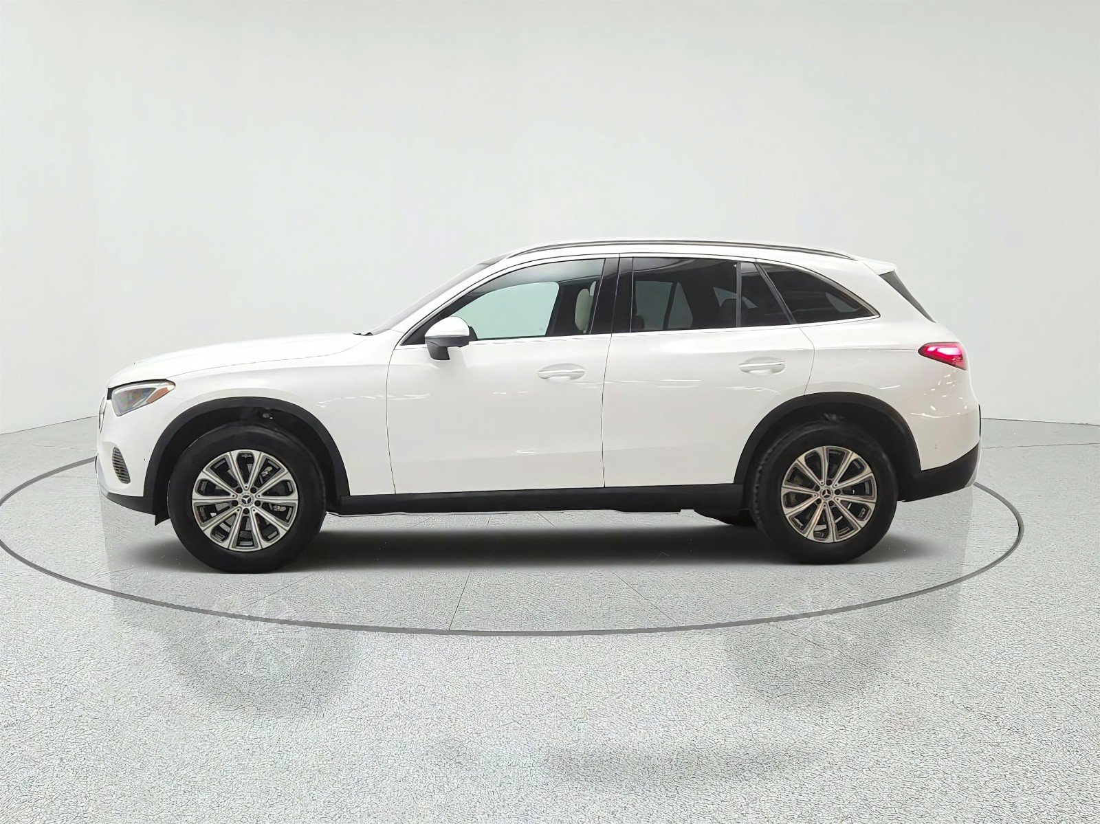 Certified Used 2024 Polar White Mercedes-Benz GLC 300 SUV image 8