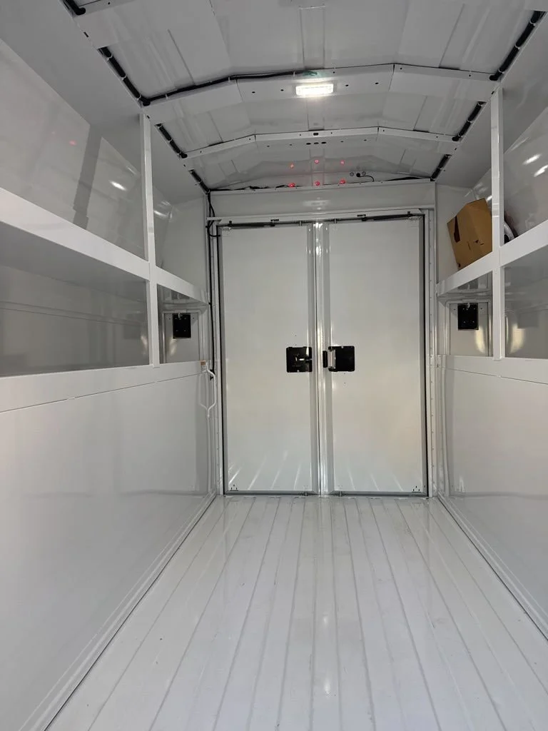 New 2024 Summit White GMC 1WT image 25