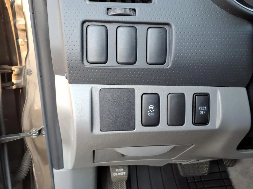 Used 2009 Beige Toyota  image 14