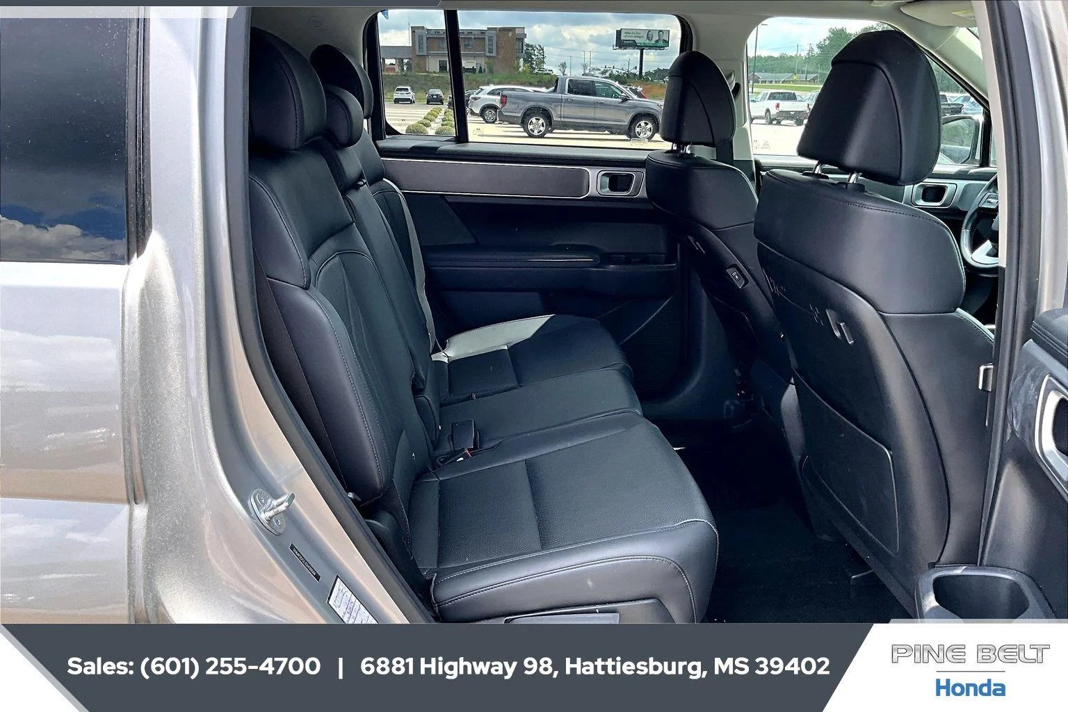 Used 2025 Shimmering Silver Hyundai SEL image 3