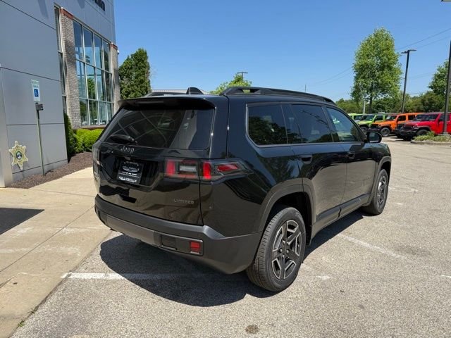 New 2026 Diamond Black Crystal Pearl-Coat Exterior Paint Jeep Limited image 7