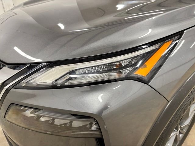 Used 2021 Gray Nissan S image 8
