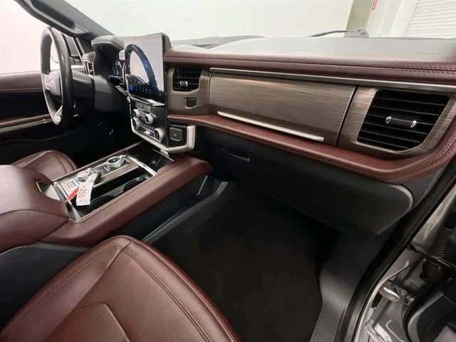 Used 2024 Silver Ford Limited image 13