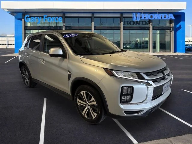 2025 Mitsubishi Outlander Sport 2.0 ES AWC CVT's photo