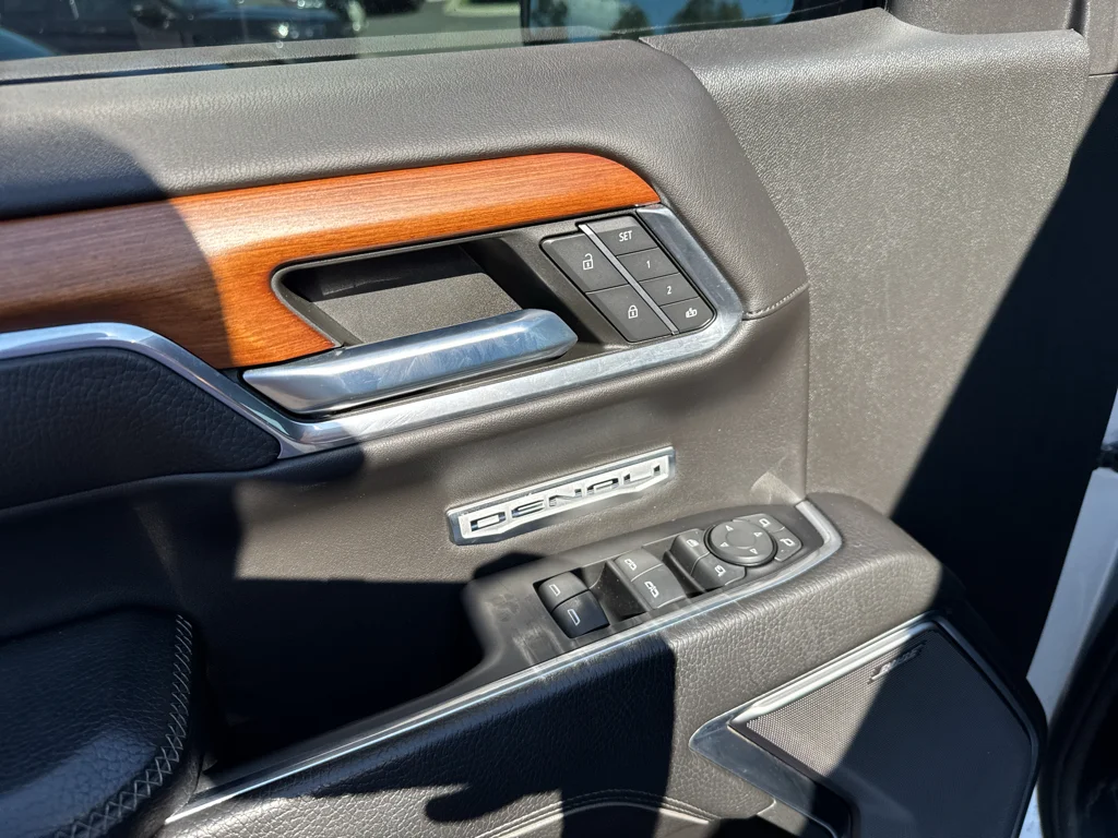 Used 2022 Quicksilver Metallic GMC Denali image 11