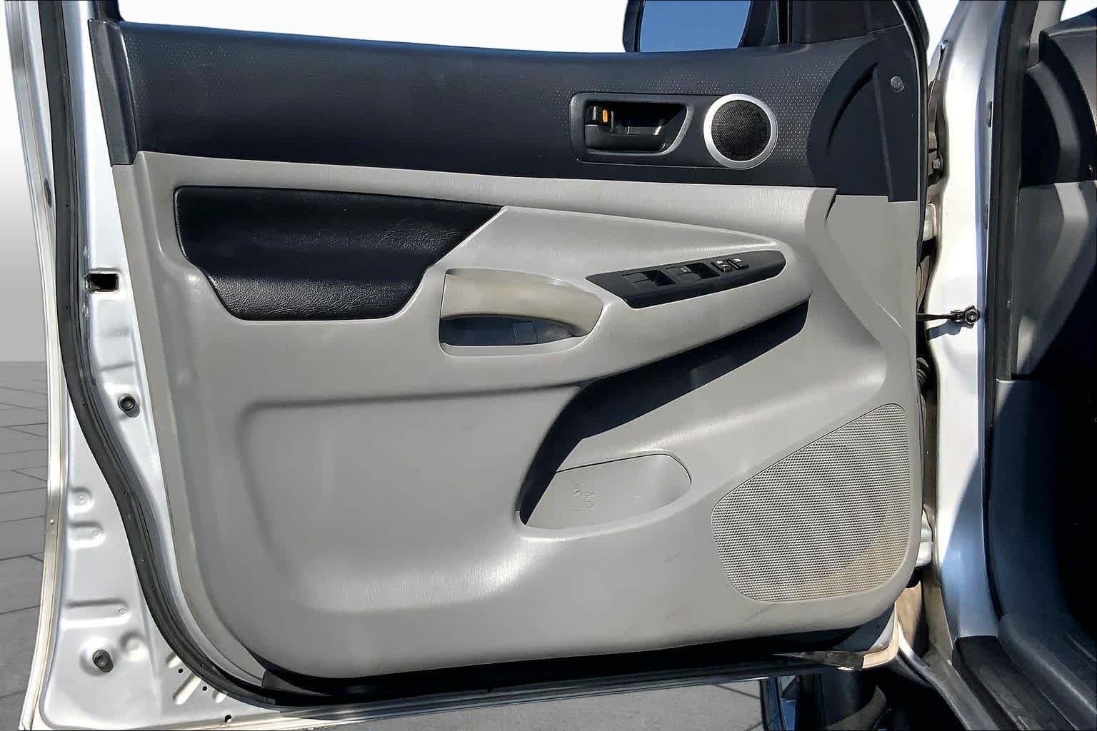 Used 2013 Silver Streak Metallic Toyota PreRunner image 20