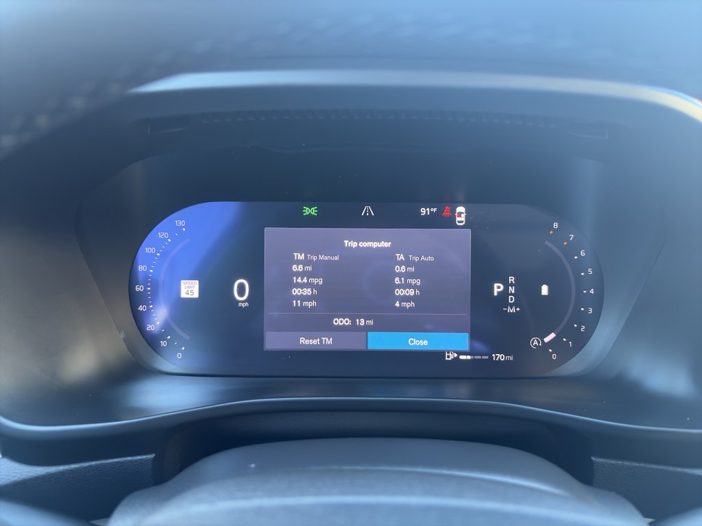 2026 Volvo XC40 Plus - Photo 11